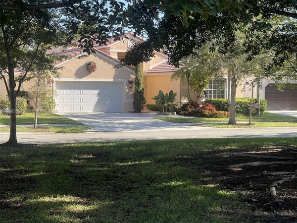 412 Cameron Dr , Weston, FL 33326