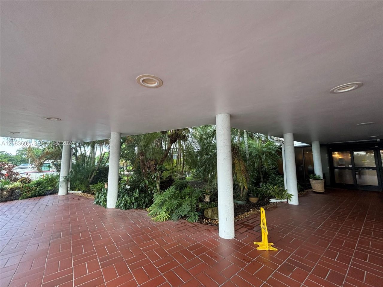 3800 Hillcrest Dr, Unit 1011, Hollywood, FL 33021 Photo