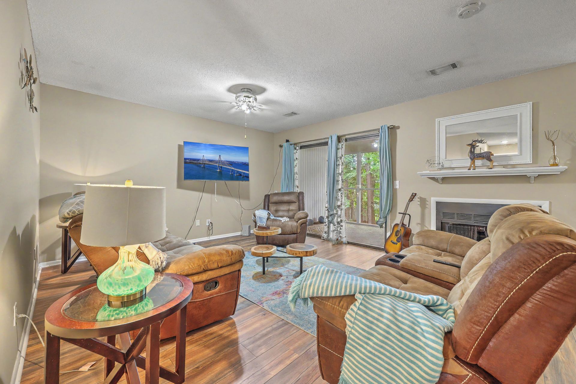 806 Greenmeadow Drive Photo 12