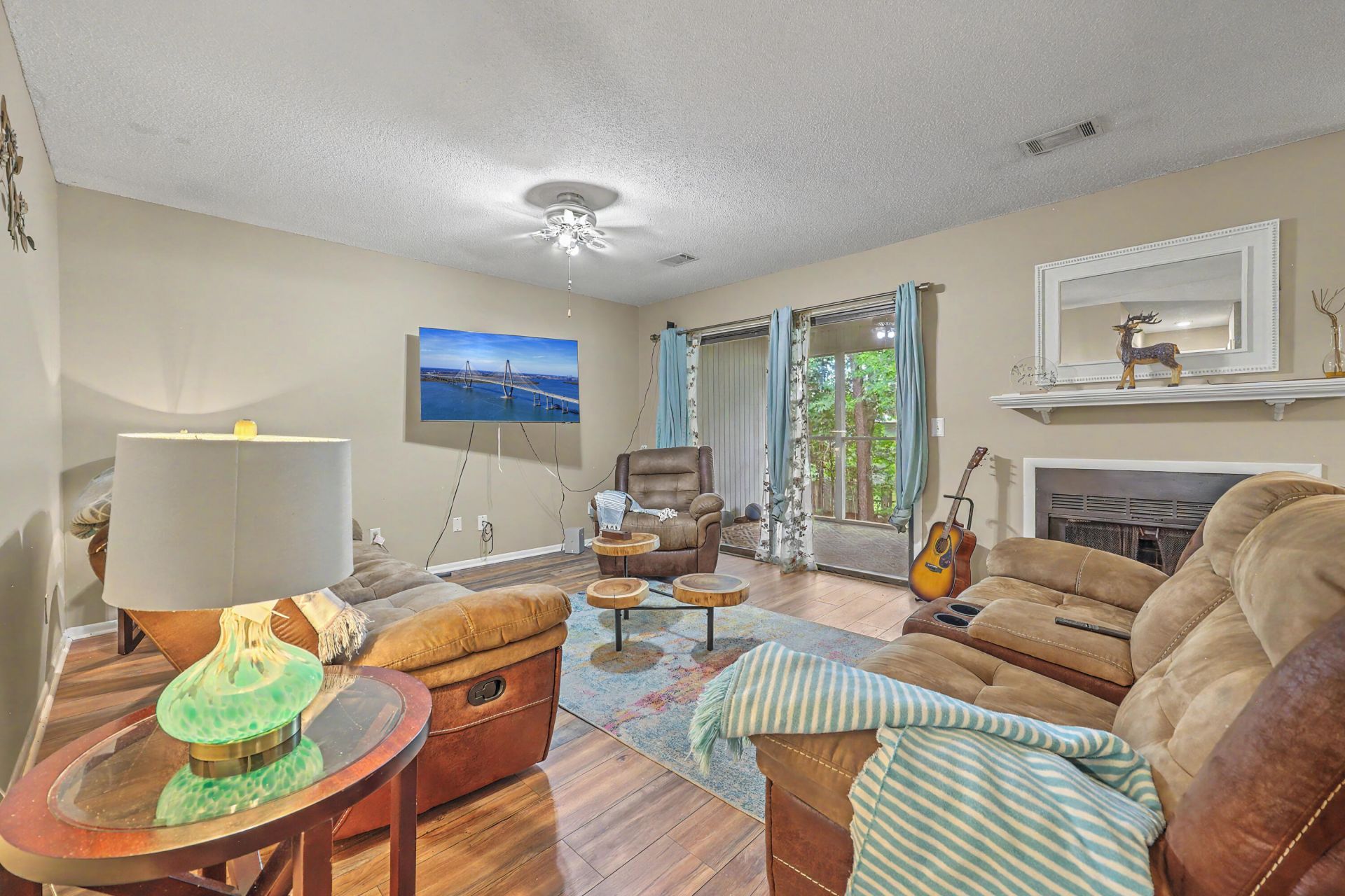 806 Greenmeadow Drive Photo 13