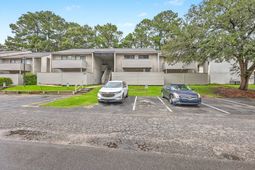 806 Greenmeadow Drive photo 4