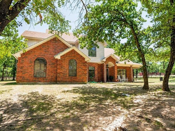 696 Indian Trail, Decatur, TX 76234