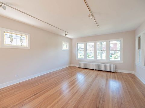Main Photo