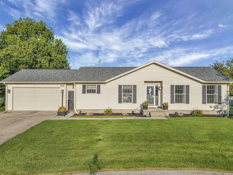906 Lateglow Court , Newark, OH 43055 Photo 2