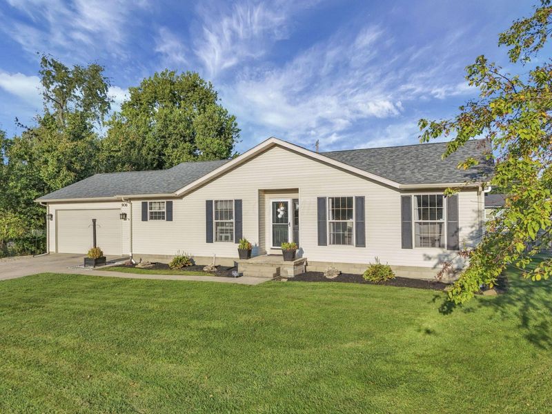 906 Lateglow Court , Newark, OH 43055 Photo 3