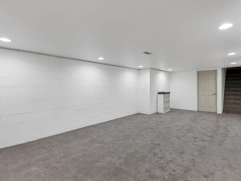 906 Lateglow Court , Newark, OH 43055 Photo 38