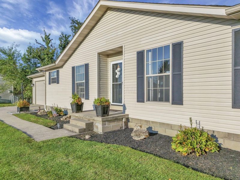 906 Lateglow Court , Newark, OH 43055 Photo 4