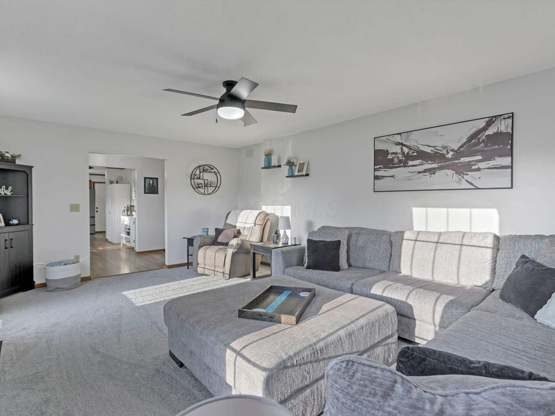 906 Lateglow Court , Newark, OH 43055 Photo 9