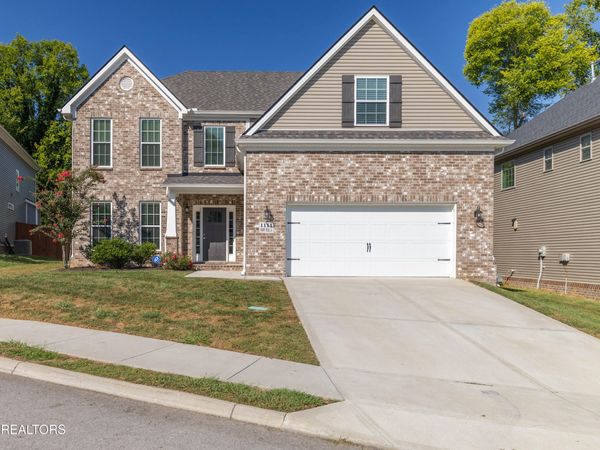 1111 Snowy Peak Lane, Knoxville, TN 37922