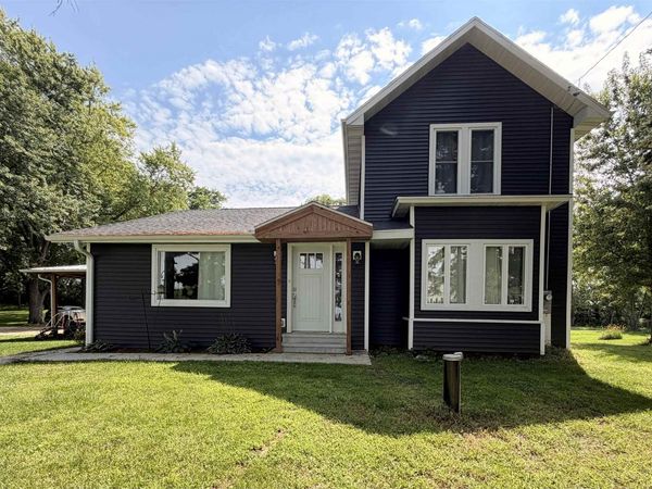 3816 E Creek Road, Beloit, WI 53511