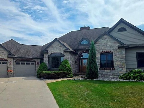 833 Clover COURT, Sheboygan Falls, WI 53085