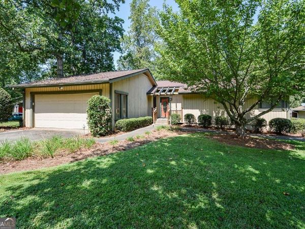 6906 Springwood Drive, Douglasville, GA 30135