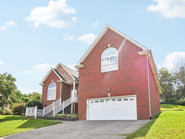 502 Largo Vista Dr , Lebanon, TN 37087