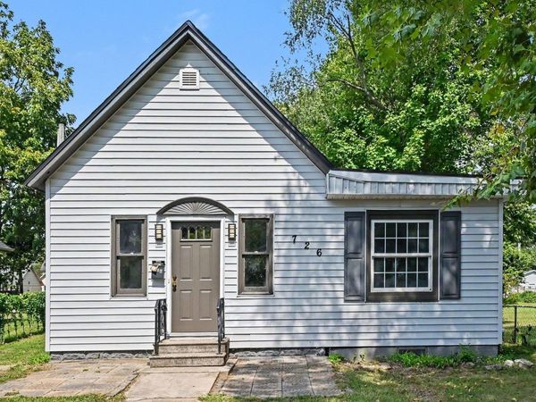 726 W Blaine Avenue, Elkhart, IN 46516