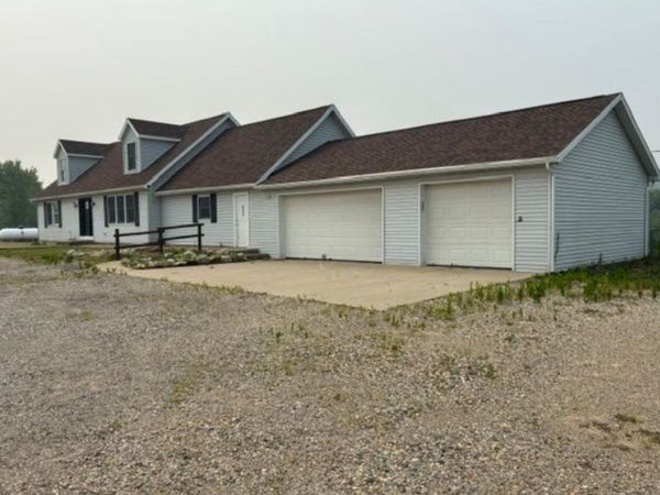 435 26th Street, Allegan, MI 49010