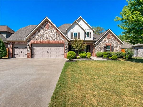 6206 S 29th Street , Rogers, AR 72758