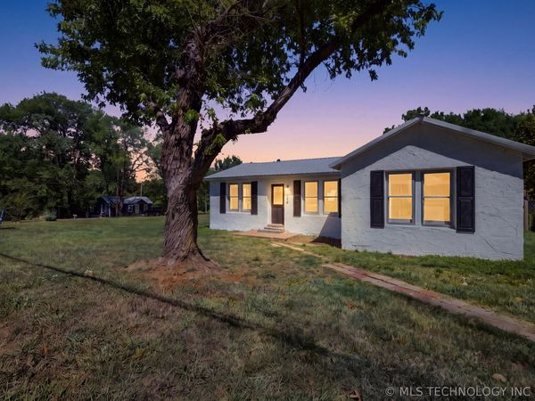 329 W Oak Street , Coweta, OK 74429