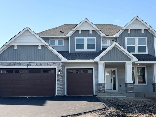 657 Sierra Parkway, Waconia, MN 55387