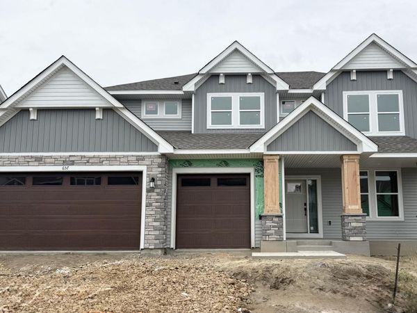 657 Sierra Parkway, Waconia, MN 55387
