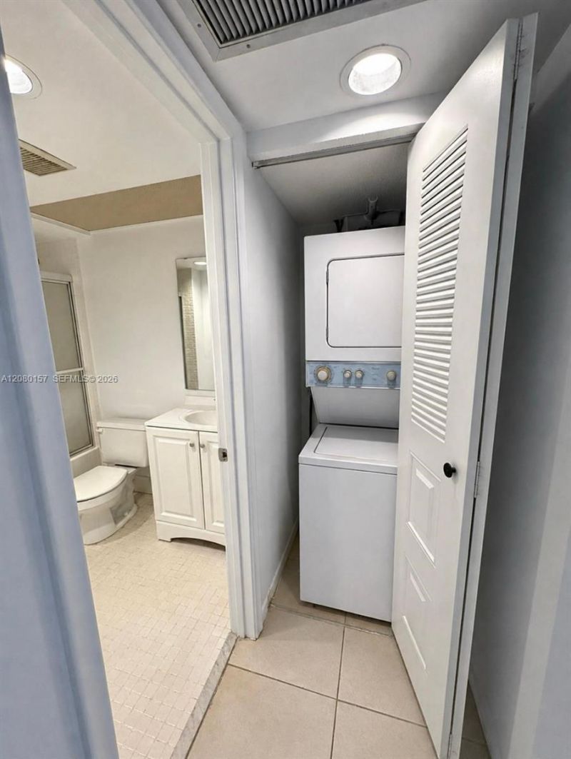 12850 SW 4th Ct , Unit 307, Pembroke Pines, FL 33027 Photo