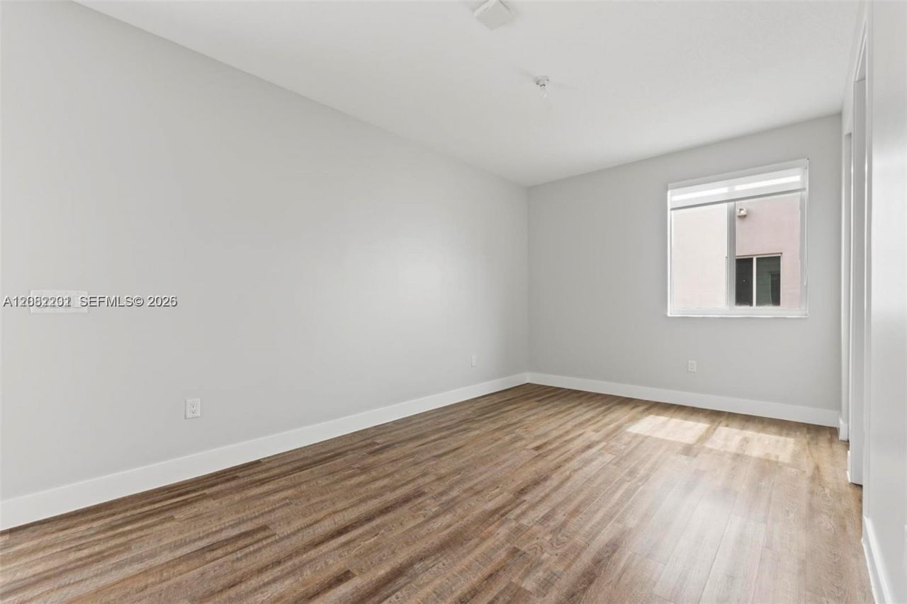 6658 NW 102nd Path, Unit EFF, Doral, FL 33178 Photo