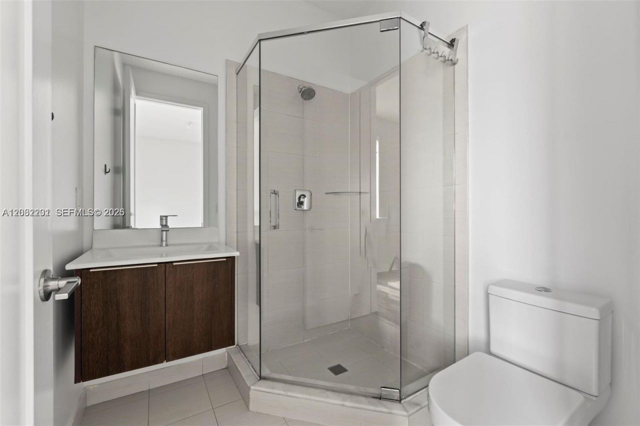 6658 NW 102nd Path, Unit EFF, Doral, FL 33178 Photo