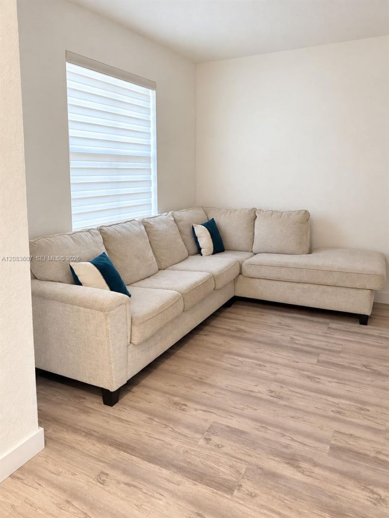 3393 W 105th Ter , Hialeah, FL 33018 Photo