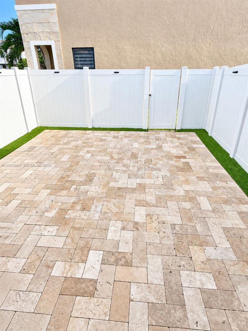 3393 W 105th Ter , Hialeah, FL 33018 Photo