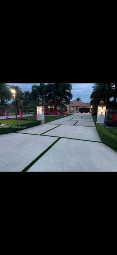 19381 SW 196th St , Miami, FL 33187 Photo