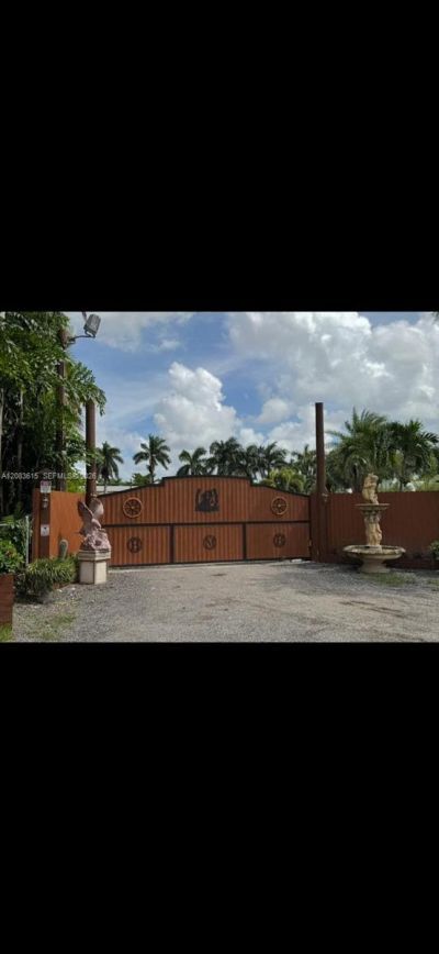 19381 SW 196th St , Miami, FL 33187 Photo