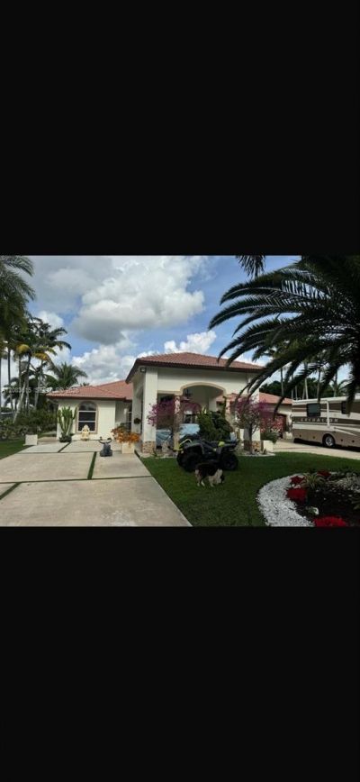19381 SW 196th St , Miami, FL 33187 Photo