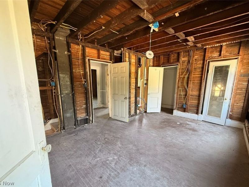 9006 Tioga Avenue, Cleveland, OH 44105 Photo 6
