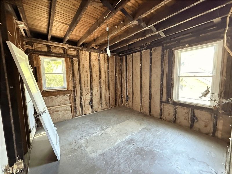 9006 Tioga Avenue, Cleveland, OH 44105 Photo 9