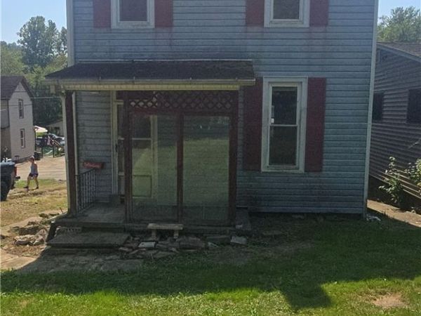 52097 Center Street, St Clairsville, OH 43950