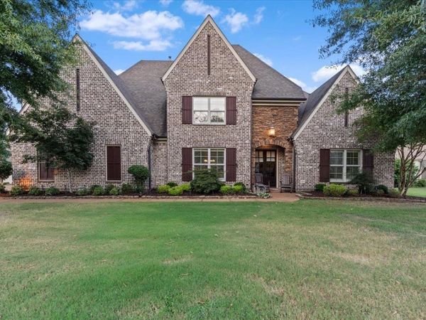 210 SAUNDERS CREEK CIR, Rossville, TN 38066