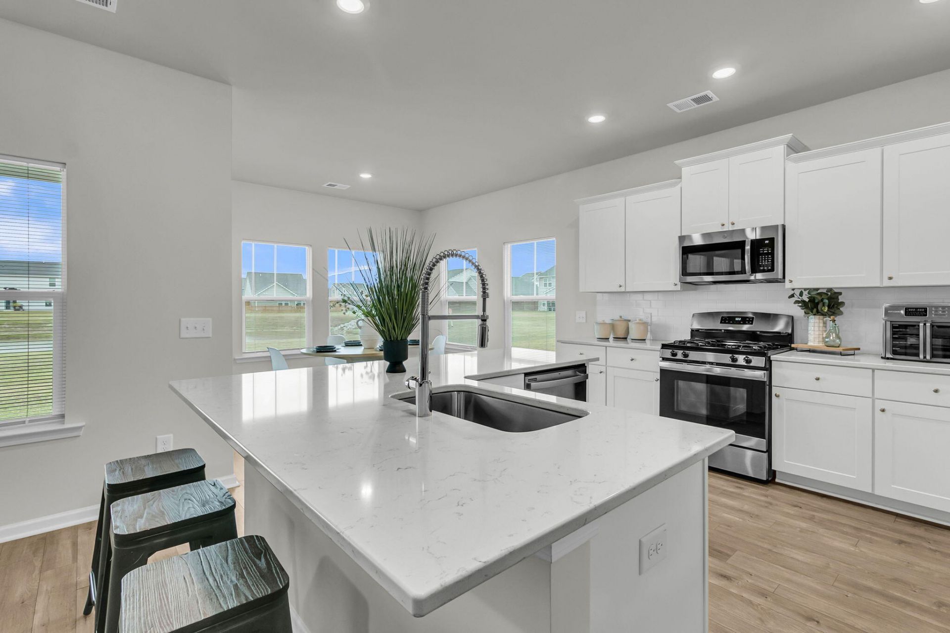 357 Garden Lily Lane Photo 16