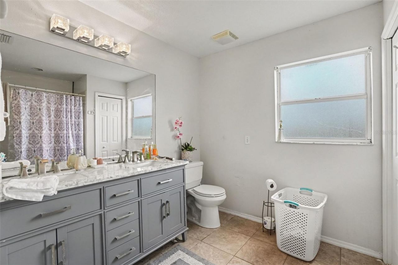 8910 Bridgeford Oaks Drive , Temple Terrace, FL 33637 Photo