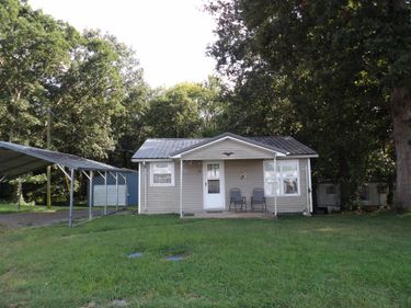 85 Calvert City Circle, Calvert City, KY 42029