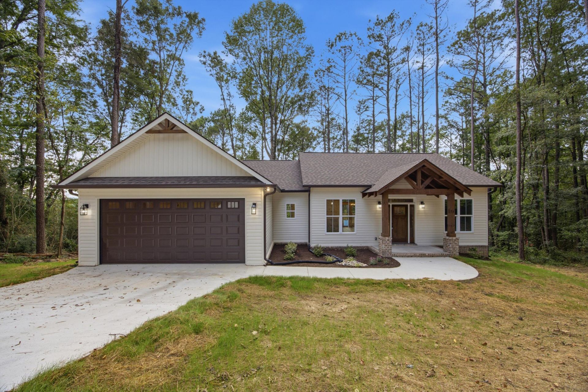 299 Eaglebend Drive, Cohutta, GA 30710 Main Photo