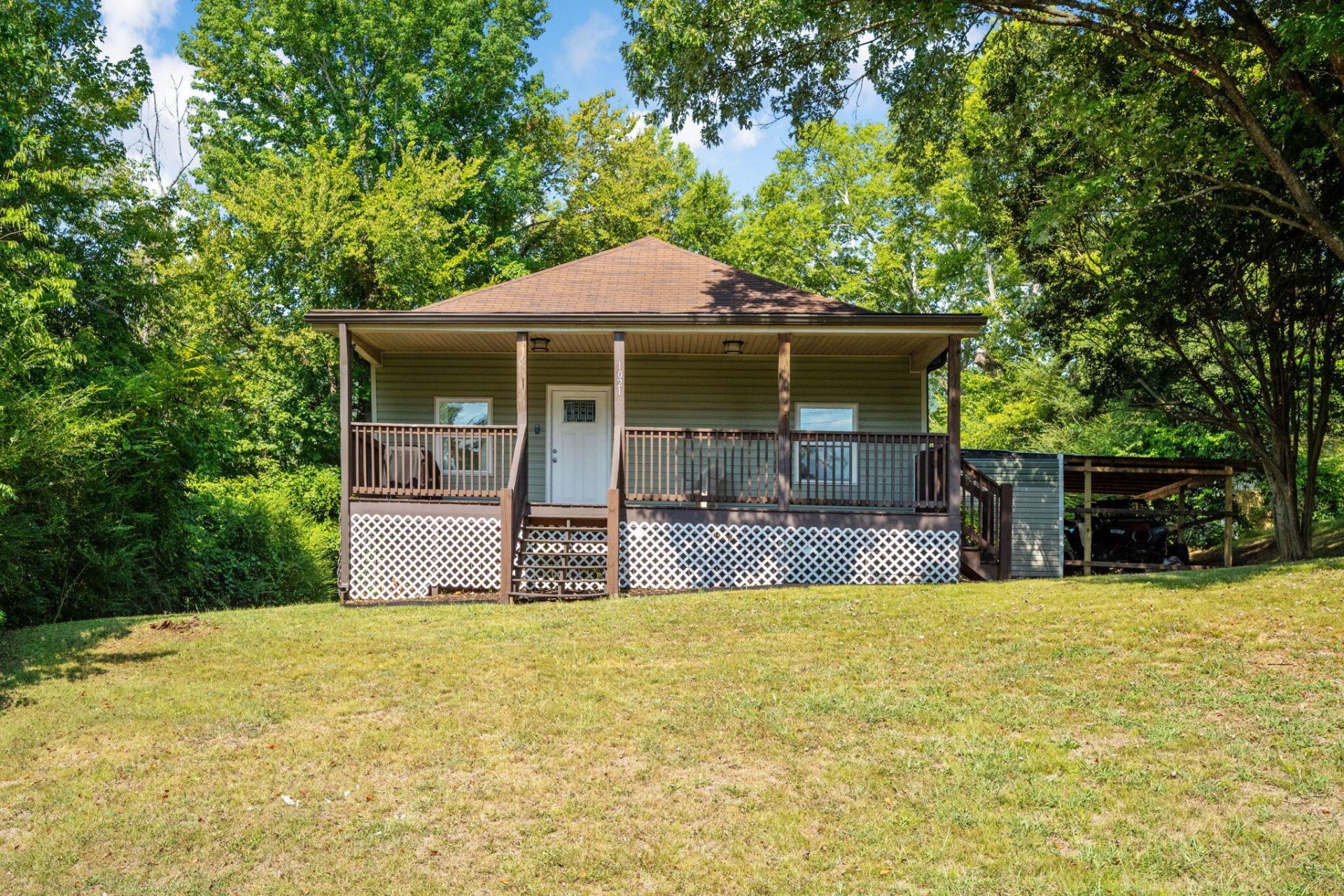 1021 N Main Street, Whitwell, TN 37397 Main Photo