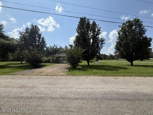 156 Phil Lane, Sardis, MS 38666