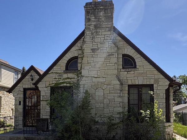 3936 N 44th STREET, Milwaukee, WI 53216