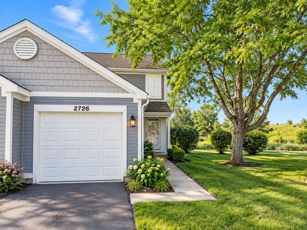 2726 Yorkshire Court , Unit 2726, Aurora, IL 60504