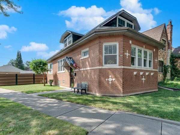 6100 N Mason Avenue , Chicago, IL 60646