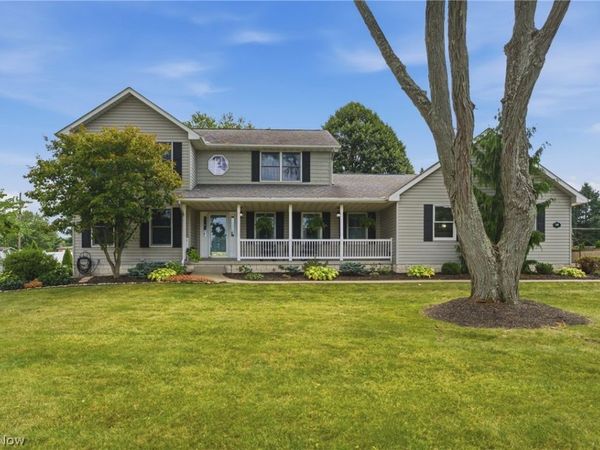1146 Brushmore Avenue NW, North Canton, OH 44720