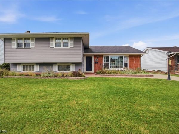 6504 Kingsdale Boulevard , Parma Heights, OH 44130