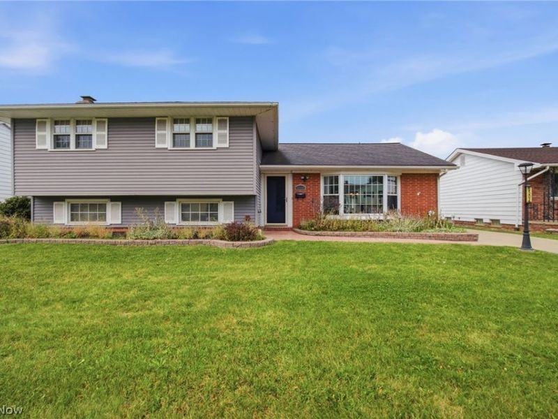 6504 Kingsdale Boulevard, Parma Heights, OH 44130 Photo 1