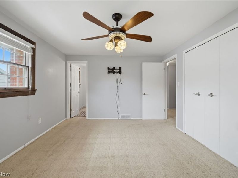6504 Kingsdale Boulevard, Parma Heights, OH 44130 Photo 13