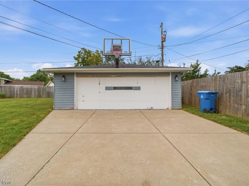 6504 Kingsdale Boulevard, Parma Heights, OH 44130 Photo 34
