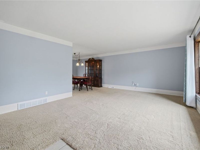 6504 Kingsdale Boulevard, Parma Heights, OH 44130 Photo 6